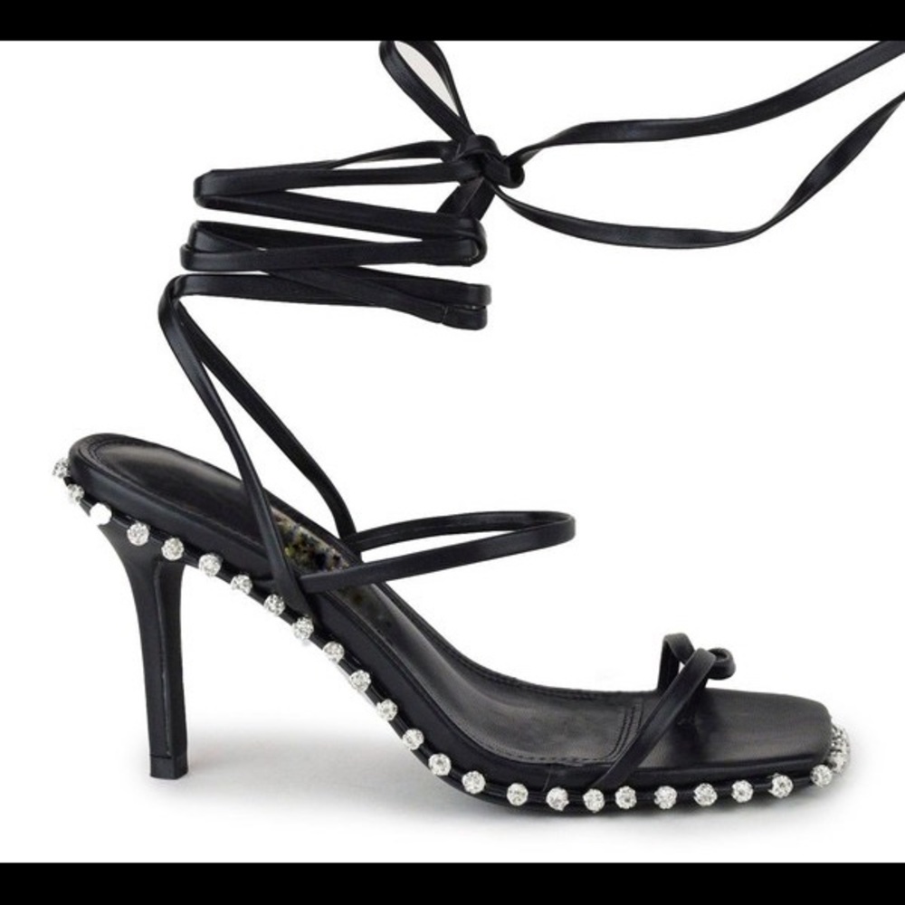 Shoes - Picture 4 of 4